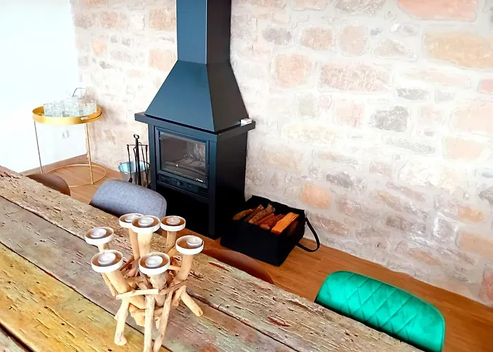 Perros hoteles Cal Ganyada, Casa Rural Cardona